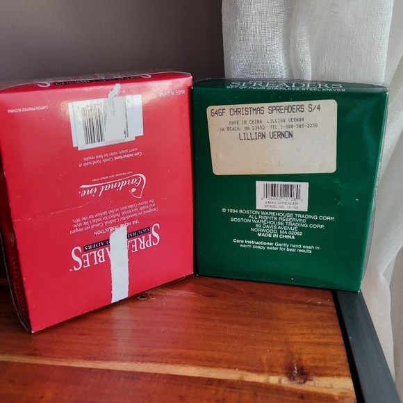 New Open Box Vintage 2 Sets of Butters Spreaders Christmas/Watermelon Resin 90's - Picture 2 of 9